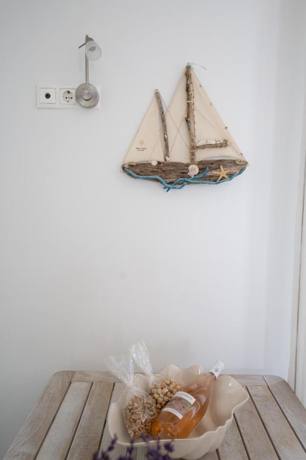 Blue, White And Grey Suites Ornos  Luaran gambar